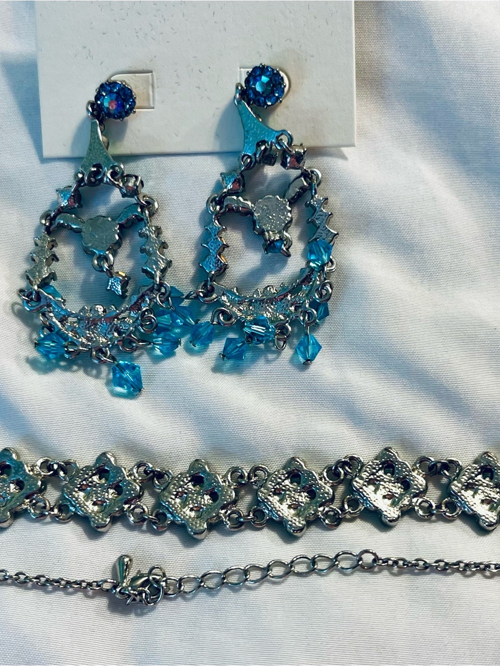 ✨ Aqua/Teal/Turquoise Rhinestone Necklace & Chandelier Earrings Jewelry Set 🌸 - Picture 11 of 12